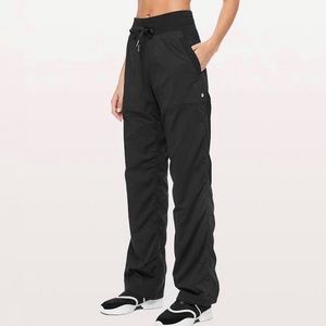 Lululemon Dance Studio Pant III 
Lined